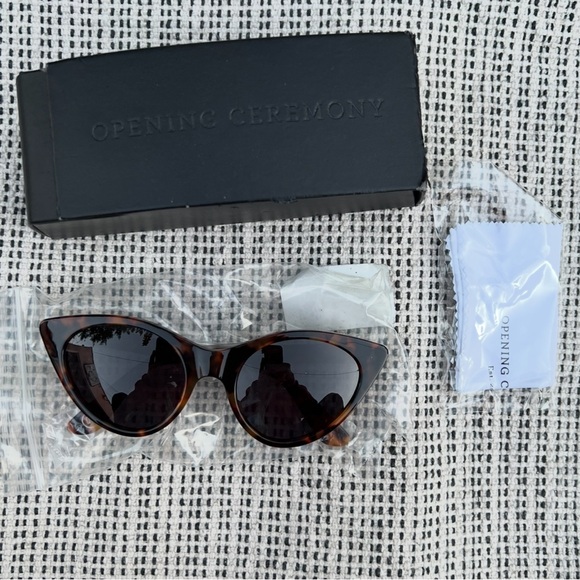 Opening Ceremony Cateyes Tortoise Shell Sunglasses WA02PS - Picture 12 of 13